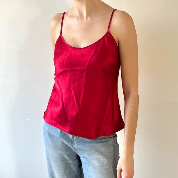 🍒 silky red top - Picture 2 of 2
